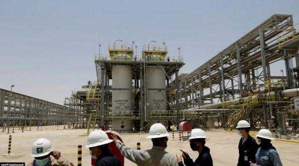 沙特能源部宣布将在12月继续自愿减产100万桶/日